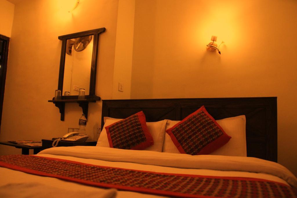 Hotel Peace N Park กาฐมาณฑุ ภายนอก รูปภาพ